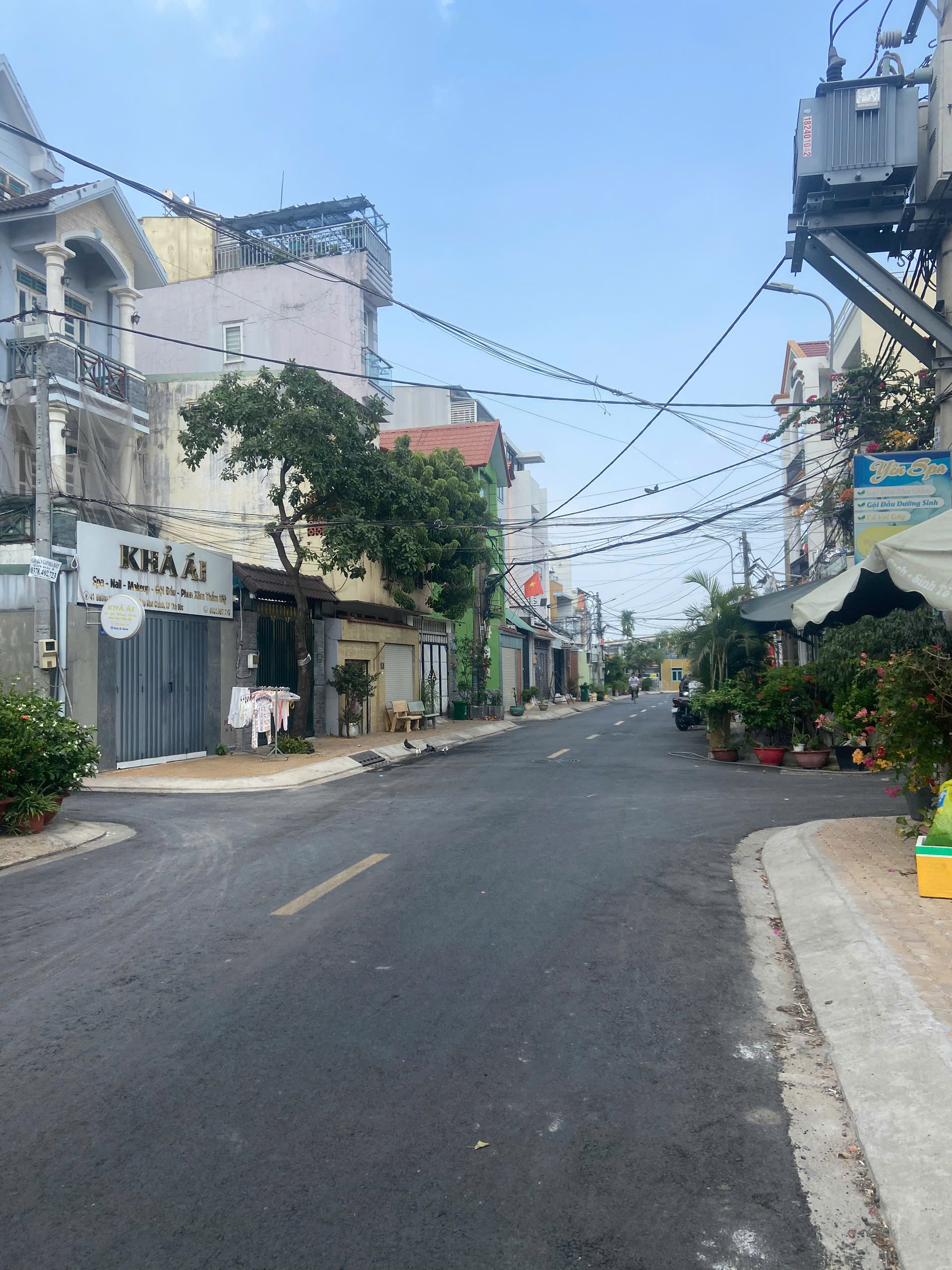 NGUYÊN CĂN MẶT TIỀN MỚI XÂY NGAY COOPMART BÌNH TRIỆU TRẸT 3LAU,THANG MÁY ,GIÁ 20TR 2