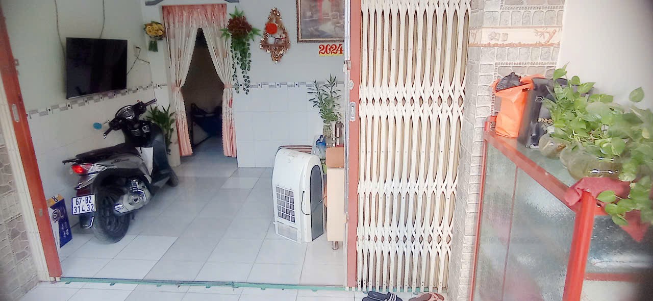 Cần bán Nhà ở, nhà cấp 4, nhà hẻm đường Trần Hưng Đạo, Giá Thương lượng 2