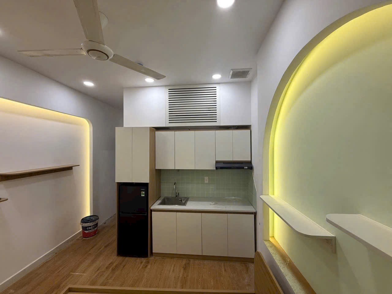 TÒA NHÀ LÊ VĂN DUYỆT 80m2 - 7 TẦNG THANG MÁY - SÁT Q1 - DOANH THU 55TR/THÁNG 8