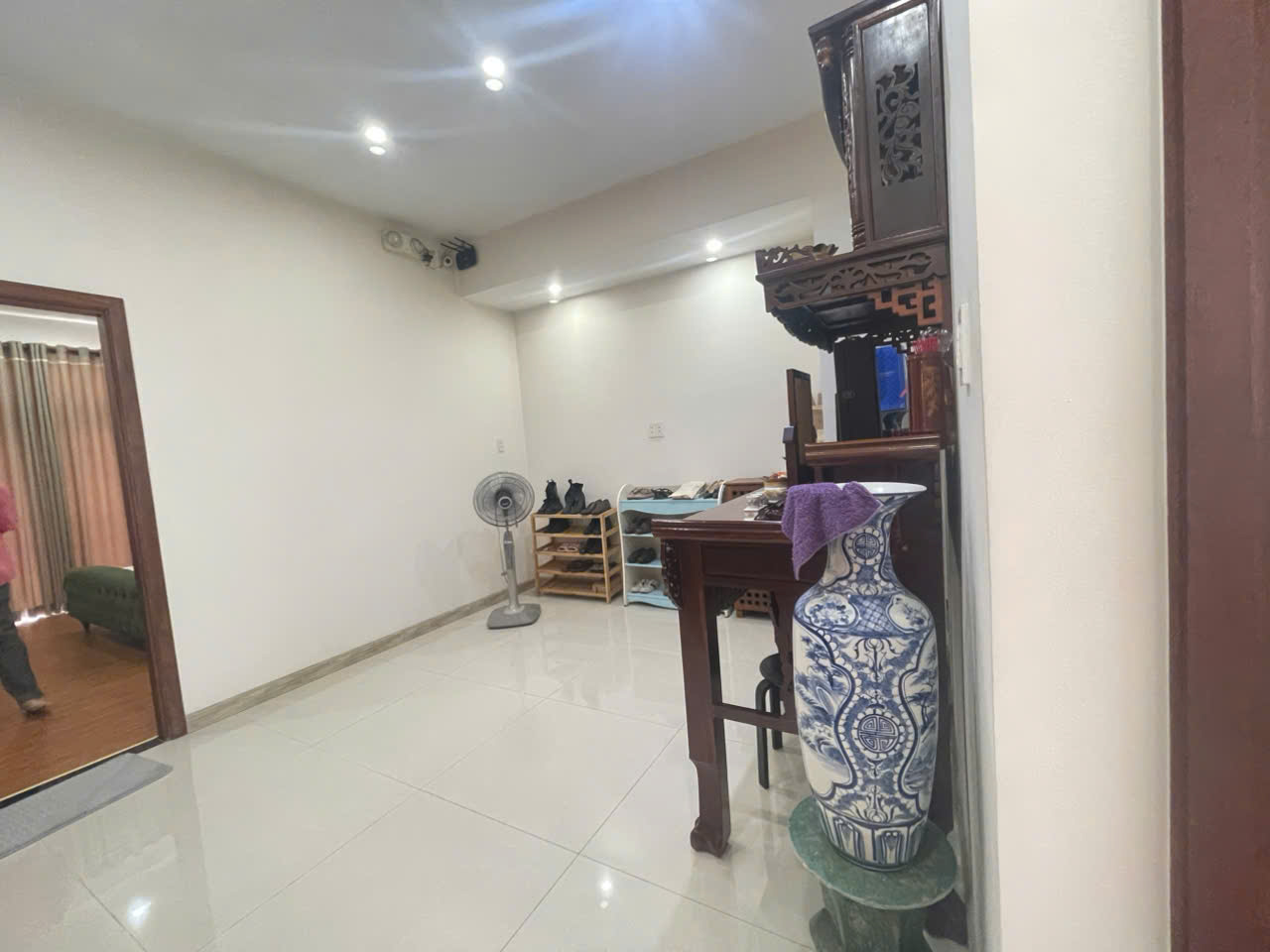 Bán nhà Quận 7 đường số 45 Tân Quy cũ dt 8x18m 2 lầu áp mái giá 33 tỷ 3