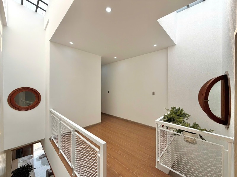 Bán nhà Trần Đình Tri 70m2 2 tầng 2 mê đúc full nội thất giá 4.88 tỷ sát biển 3