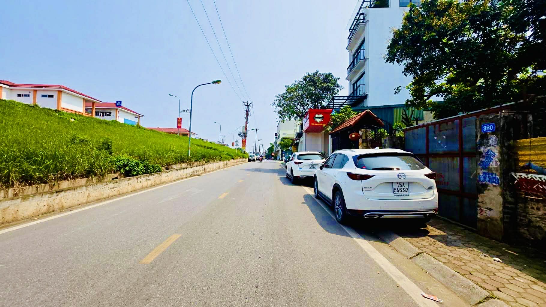 nhà mặt phố Lâm Du, 240m, mặt tiền 6m, nở hậu, cách cầu Trần Hưng Đạo 200m