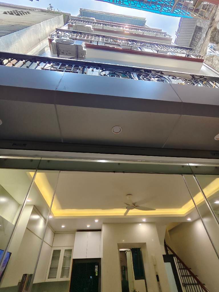 Cần bán Nhà mặt tiền đường Trương Định, Phường Trương Định, Diện tích 37m², Giá 9.85 Tỷ