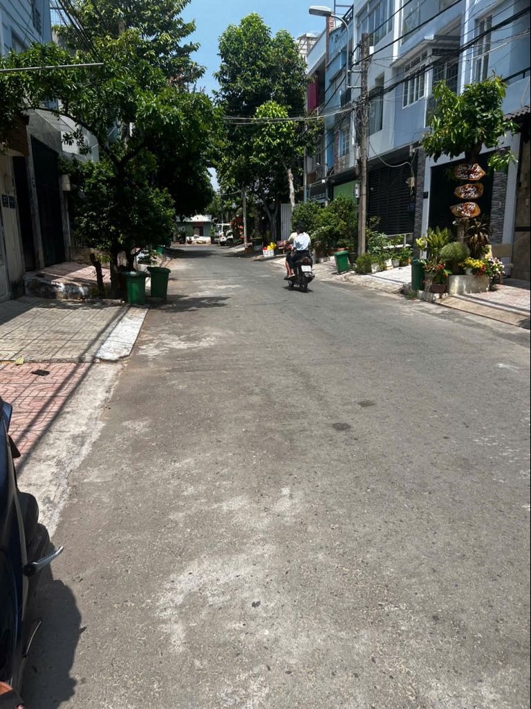 CHO THUÊ NHÀ 3 LẦU, 4PN, SÂN XE HƠI 5C, KDC SÔNG ĐÀ- HIỆP BÌNH. 3