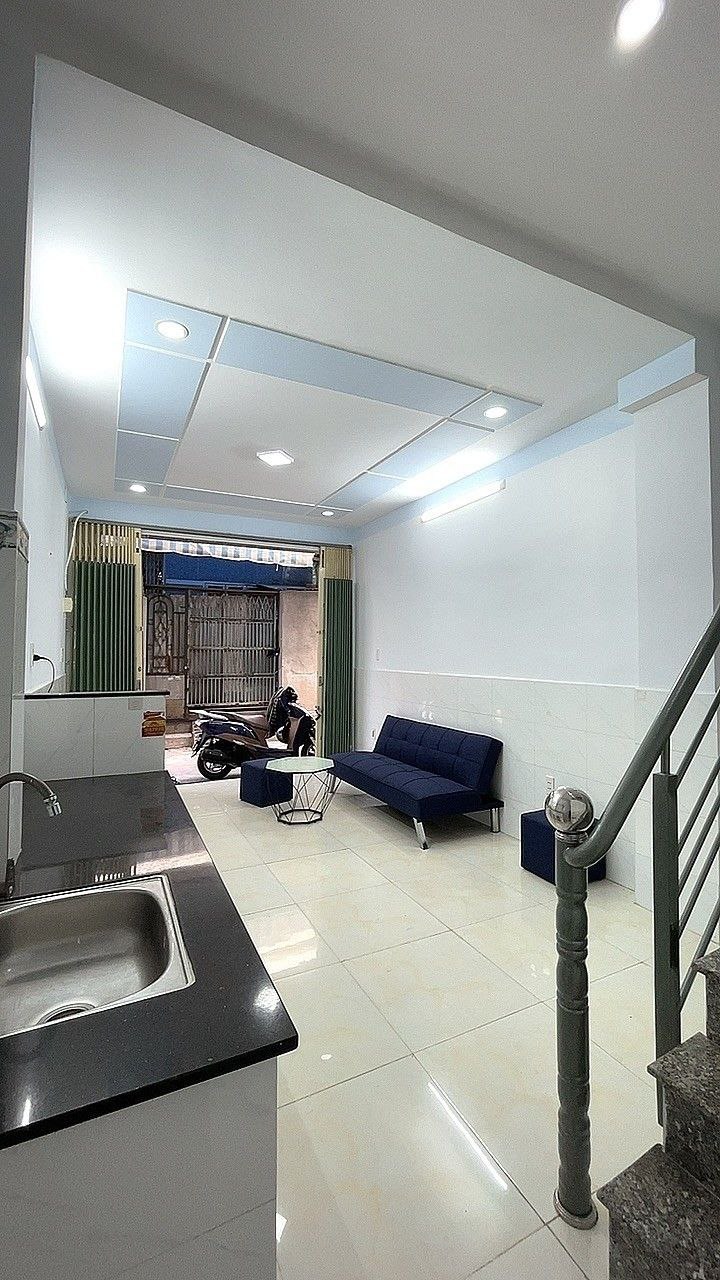 HÀNG HIẾM VƯỜN LÀI 23M2 NHÀ ĐÚC 2 TẦNG SHR GIÁ NHỈNH 3 TỶ 3