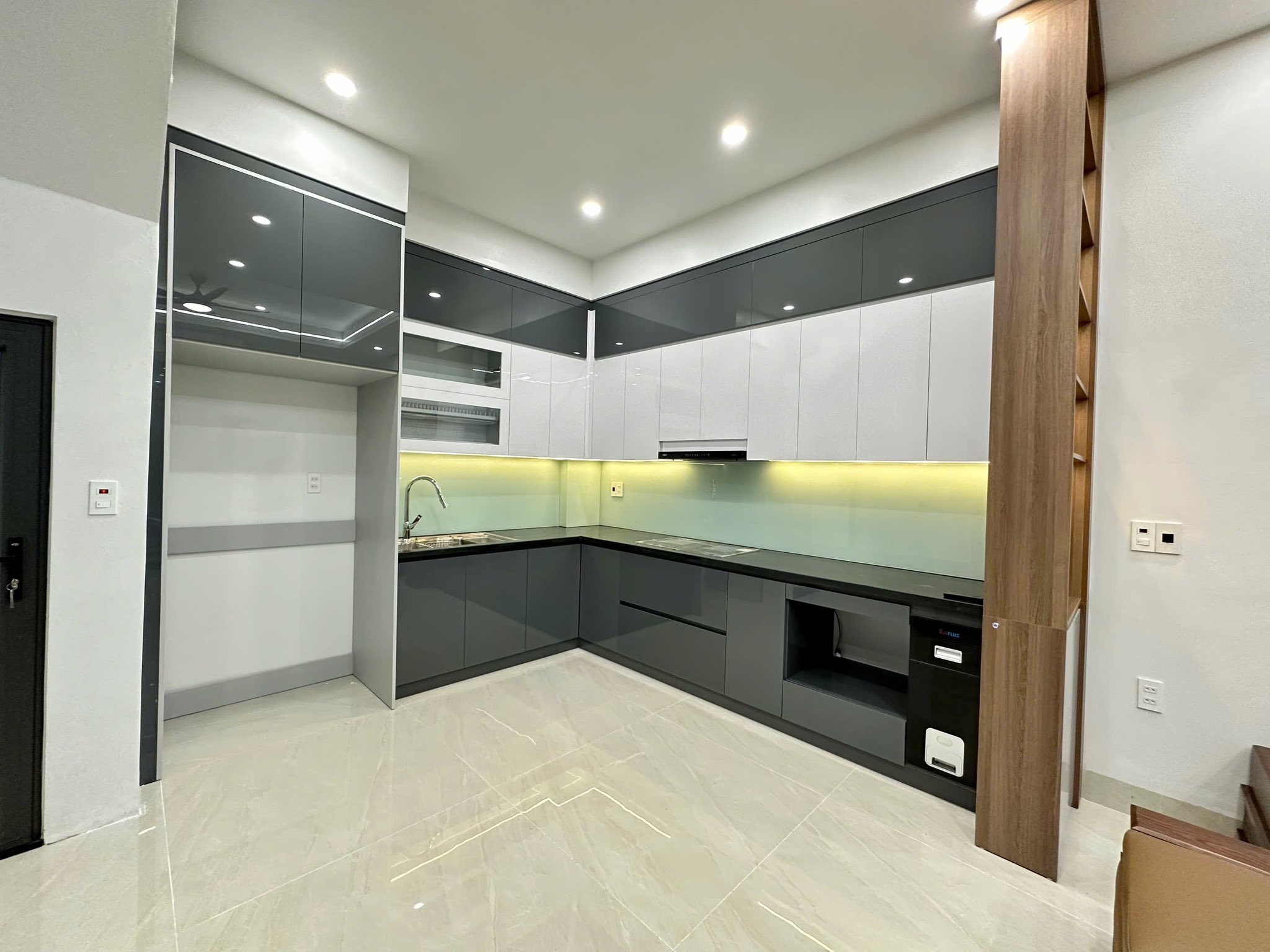 Bán căn nhà 4 tầng ngõ đường Điện Biên Phủ, ph Bình Hàn, TP HD, 41m2, mt 5.2m, 3 ngủ, 3 vs 4