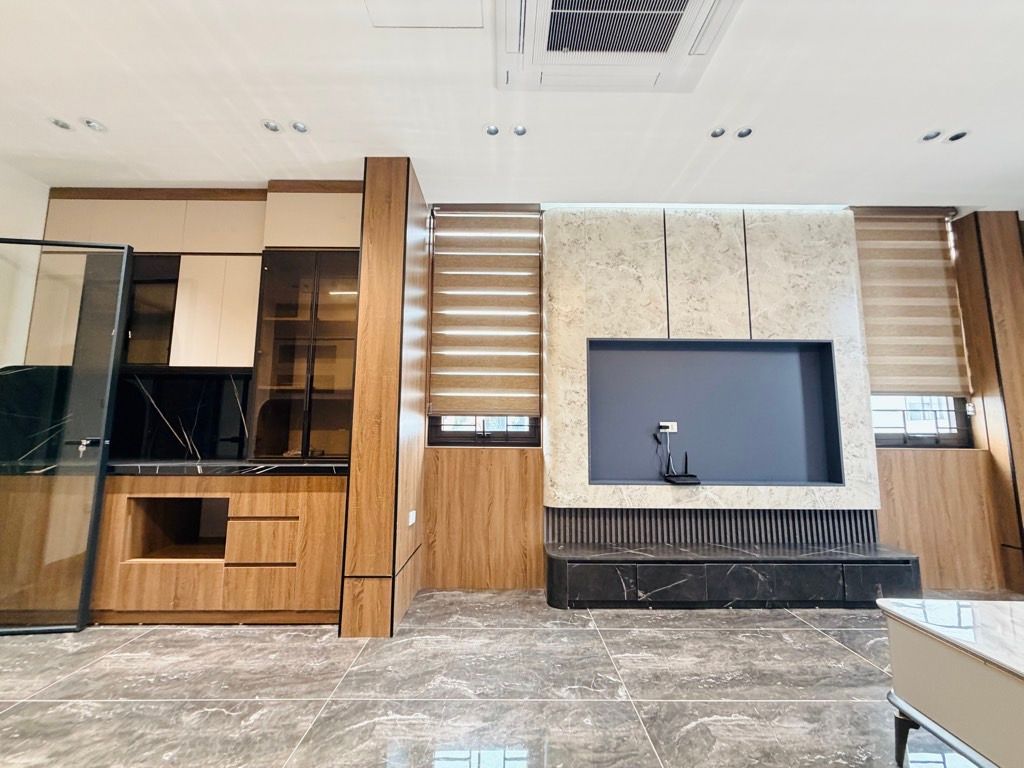 Bán nhà ngõ 193 Bồ Đề oto thông, chỉ hơn 9 tỷ còn tl. 3