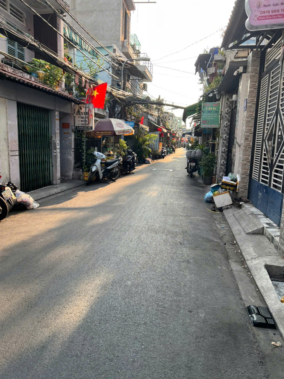 Bán nhà Quận 7 HXH 95 Lê Văn Lương dt 12x18m giá15,5 tỷ