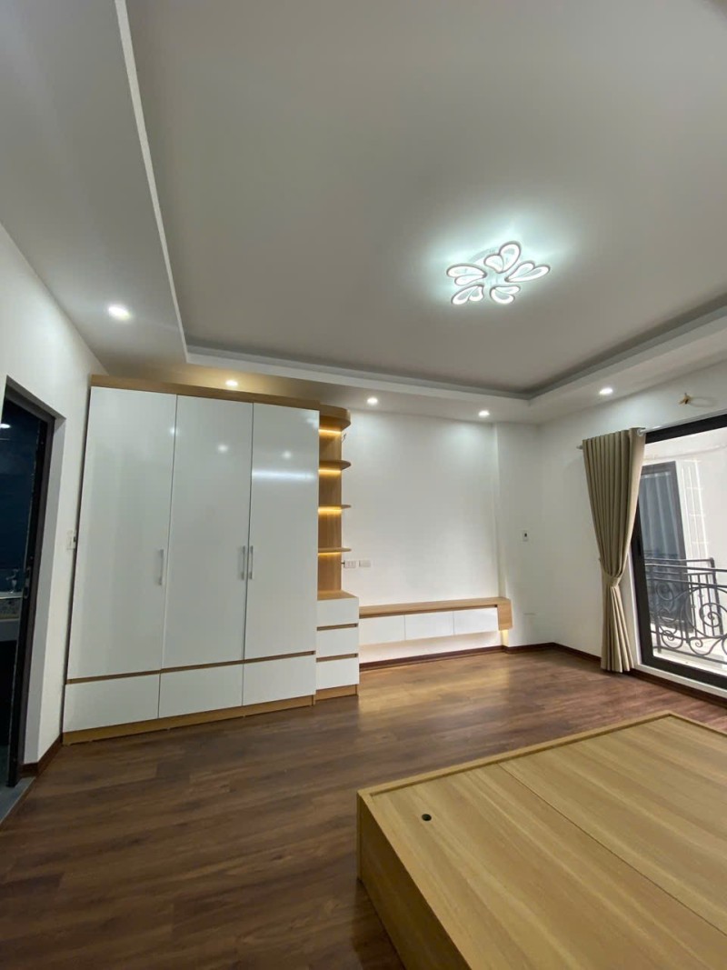 NHÀ BÁT KHỐI – LONG BIÊN34m² – 5 tầng – ở ngay – giá tốt 5