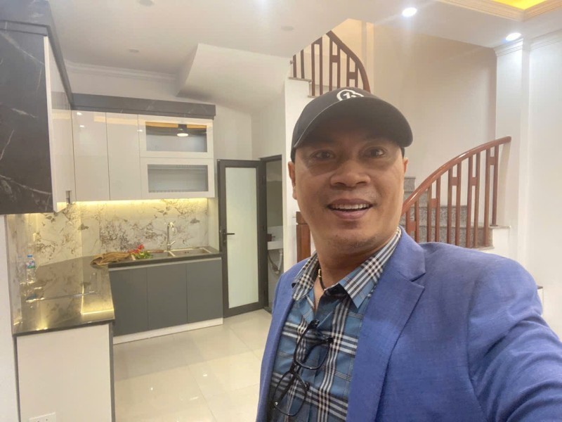 BÁT KHÔI – LONG BIÊN  NHÀ MỚI 5 TẦNG – Ô TÔ TRÁNH – GẦN CẦU VĨNH TUY 2