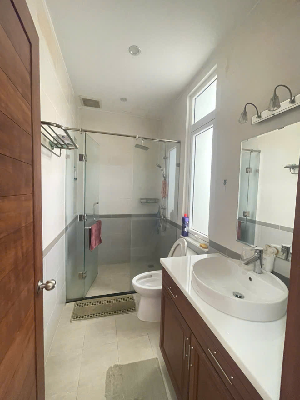 Bán nhà Quận 7 đường số 45 Tân Quy cũ dt 8x18m 2 lầu áp mái giá 33 tỷ 2