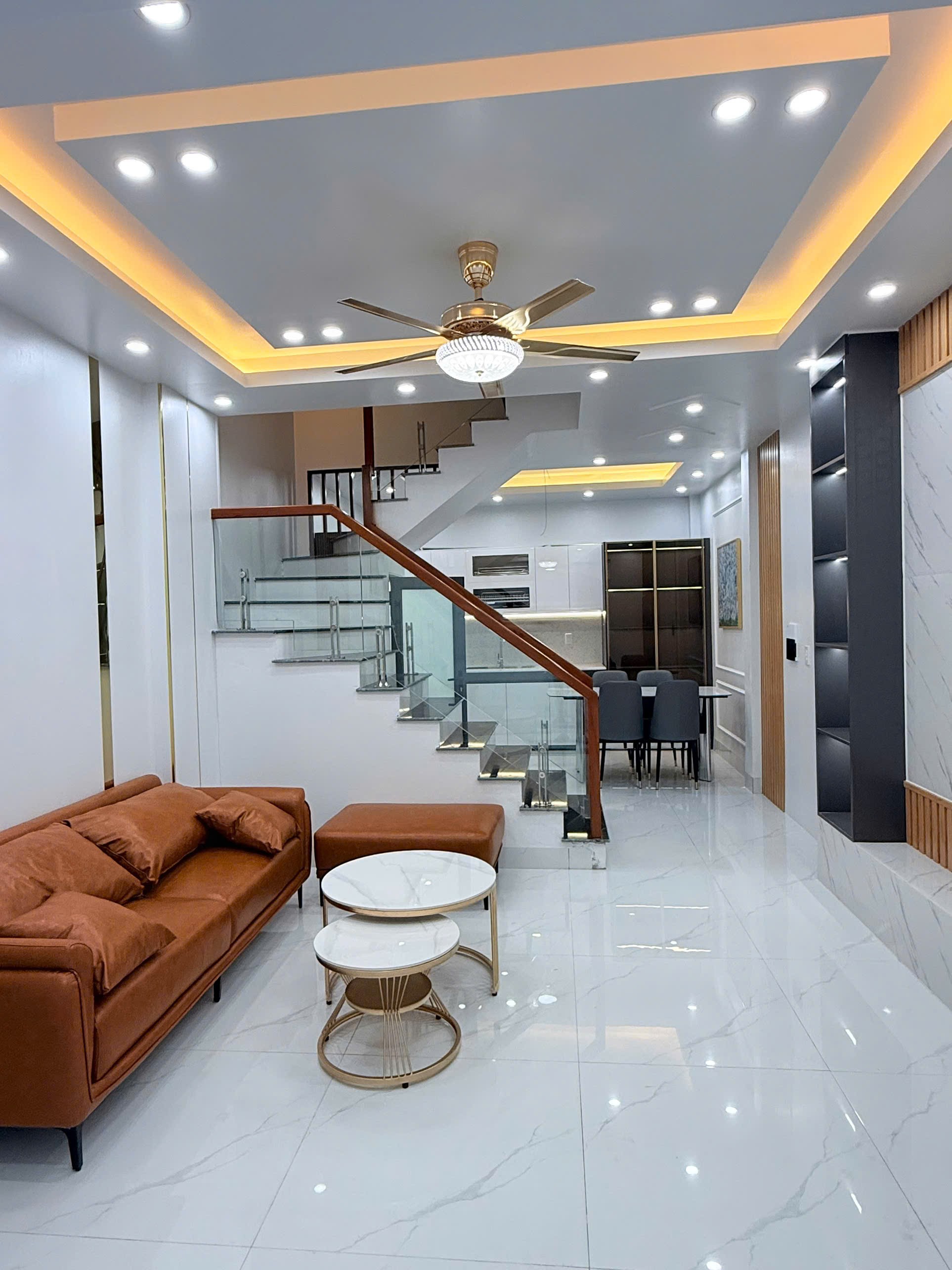 bán nhà 3 tầng mới trung tâm kì bá cách phan bá vành 10m, có thể kinh doanh nhỏ được 2