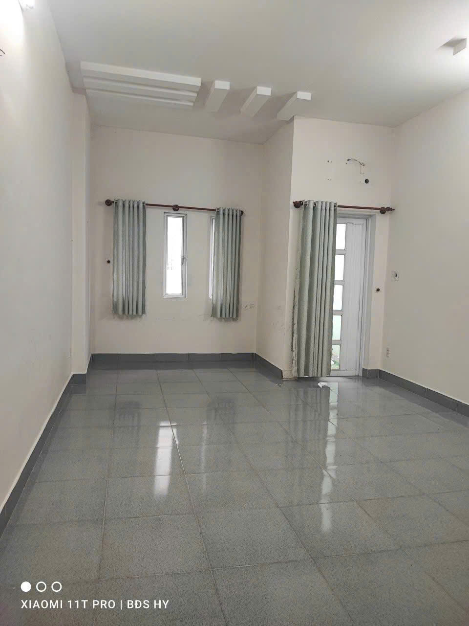 NHÀ NGUYÊN CĂN NGAY ĐƯỜNG SỐ 35 THÔNG RA CHỢ HIÊP BINH 5M x 18M TRET 1LAU 2PN GIÁ 11TR 3