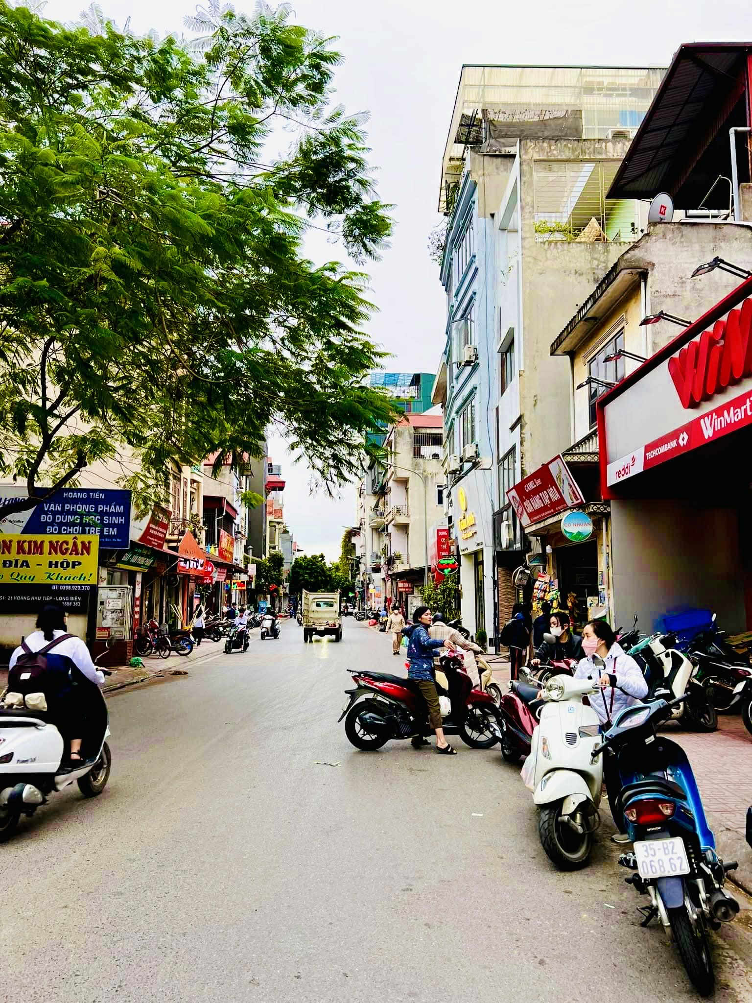 mặt phố Hoàng Như Tiếp, 75m x 5 tầng, mặt tiền 9.5m, dòng tiền ổn định 3