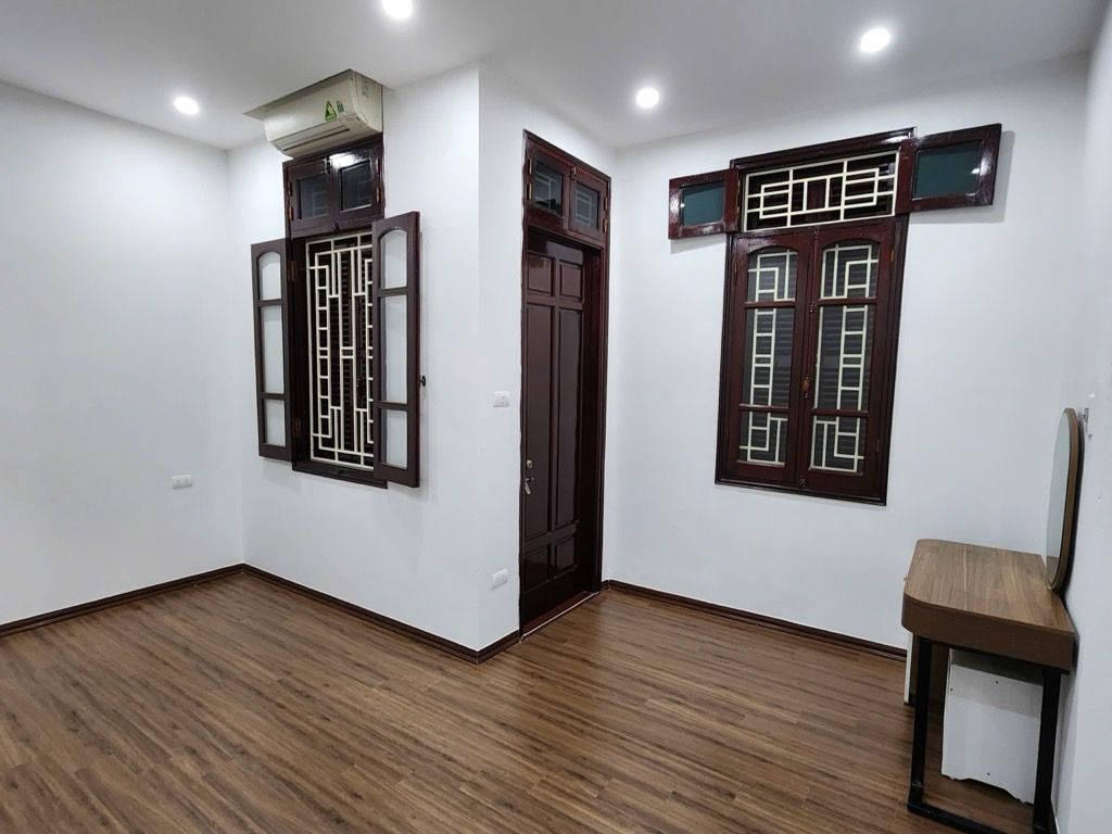 Cần bán Nhà mặt tiền đường Lương Khánh Thiện, Phường Hoàng Văn Thụ, Diện tích 50m², Giá 15.8 Tỷ 5