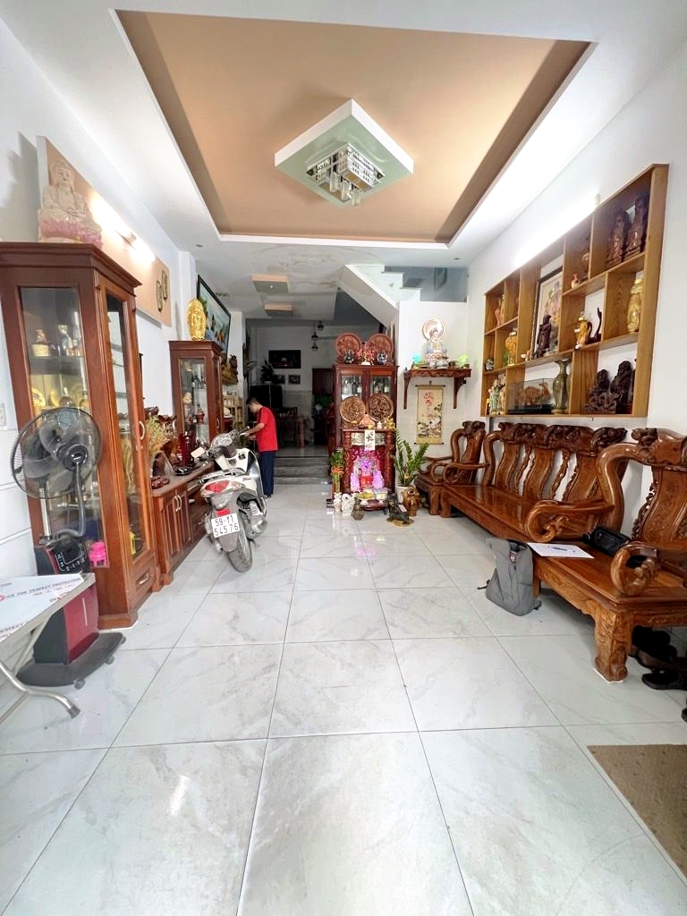 Bán nhà Phan Huy Ích Gò Vấp, 50m2, Ngang 4.6m. Ôtô Ngủ Trong Nhà, Kế Bên Emart 4