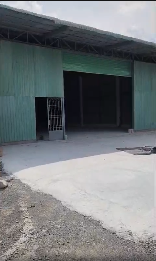 Bán kho mt ĐT 816 , xã Thạnh Lợi , Bến Lức dt 1300m2 ( dtxd 450m2 ) giá 7 tỷ 4