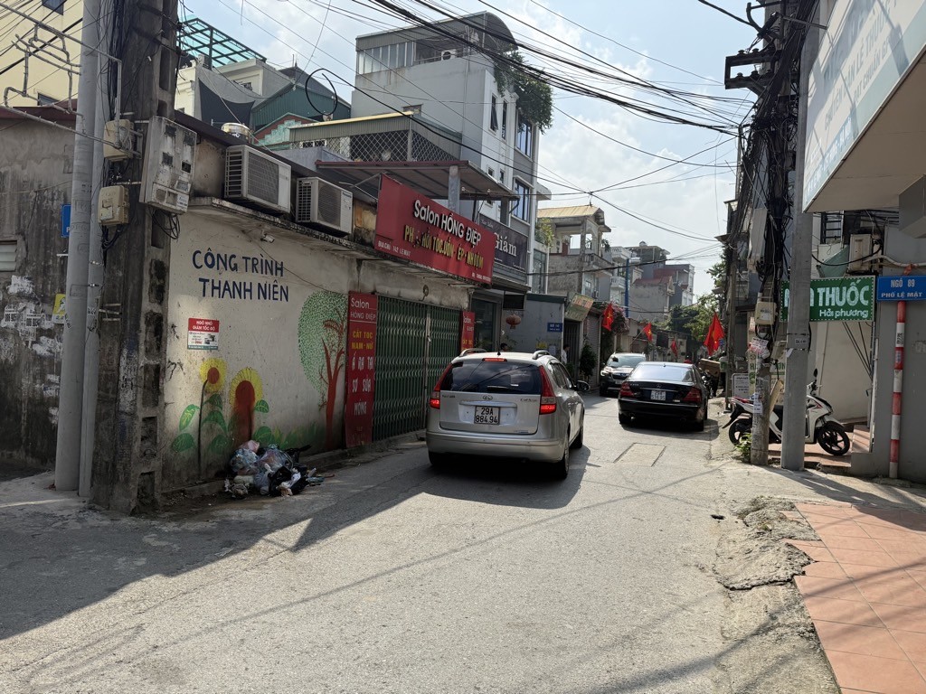 bán nhà lệ mật 70m x 4T ngõ thông, sân vườn, nhà mới nhỉnh 12t còn tl