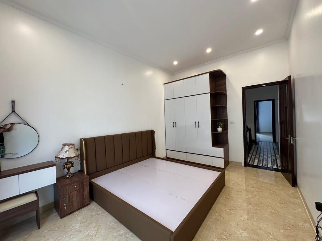 BÁN NHÀ SÀI ĐỒNG LONG BIÊN - GẦN AEON NỘI THẤT ĐẸP - SÁT CHỢ - Ô TÔ GIÁ CHỈ HƠN 6 TỶ 3