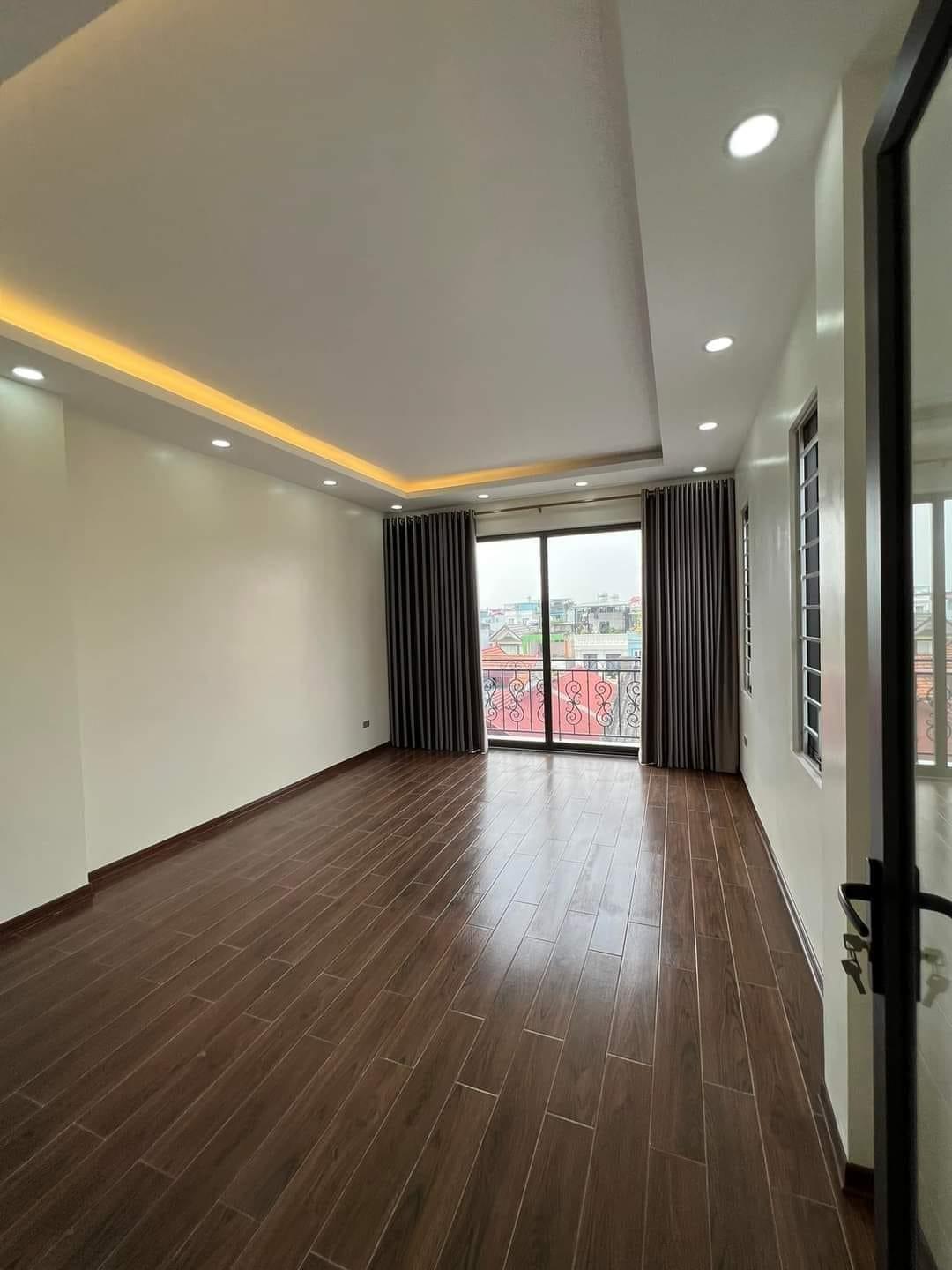 BÁN NHÀ PHÚC LỢI, LONG BIÊN 35M2, 5T, CHỈ 5,6 TỶ - NGÕ THOÁNG, Ô TÔ ĐỖ GẦN 2