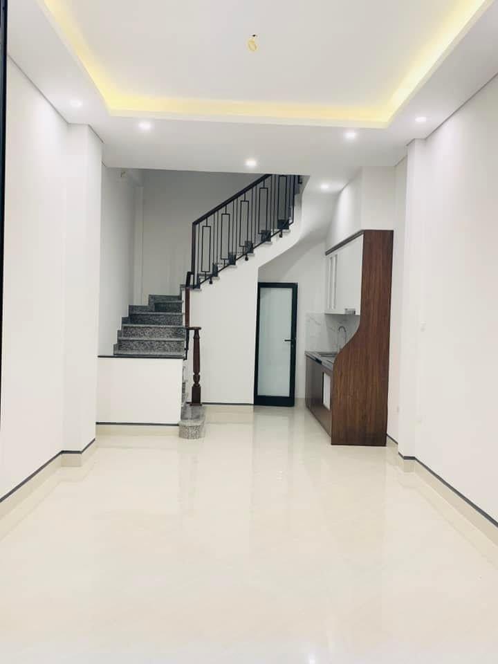 HIẾM – 5.99 TỶ nhà Phúc Lợi – Hàng xóm Vinhomes. • Diện tích sử dụng 40m  4 tầng