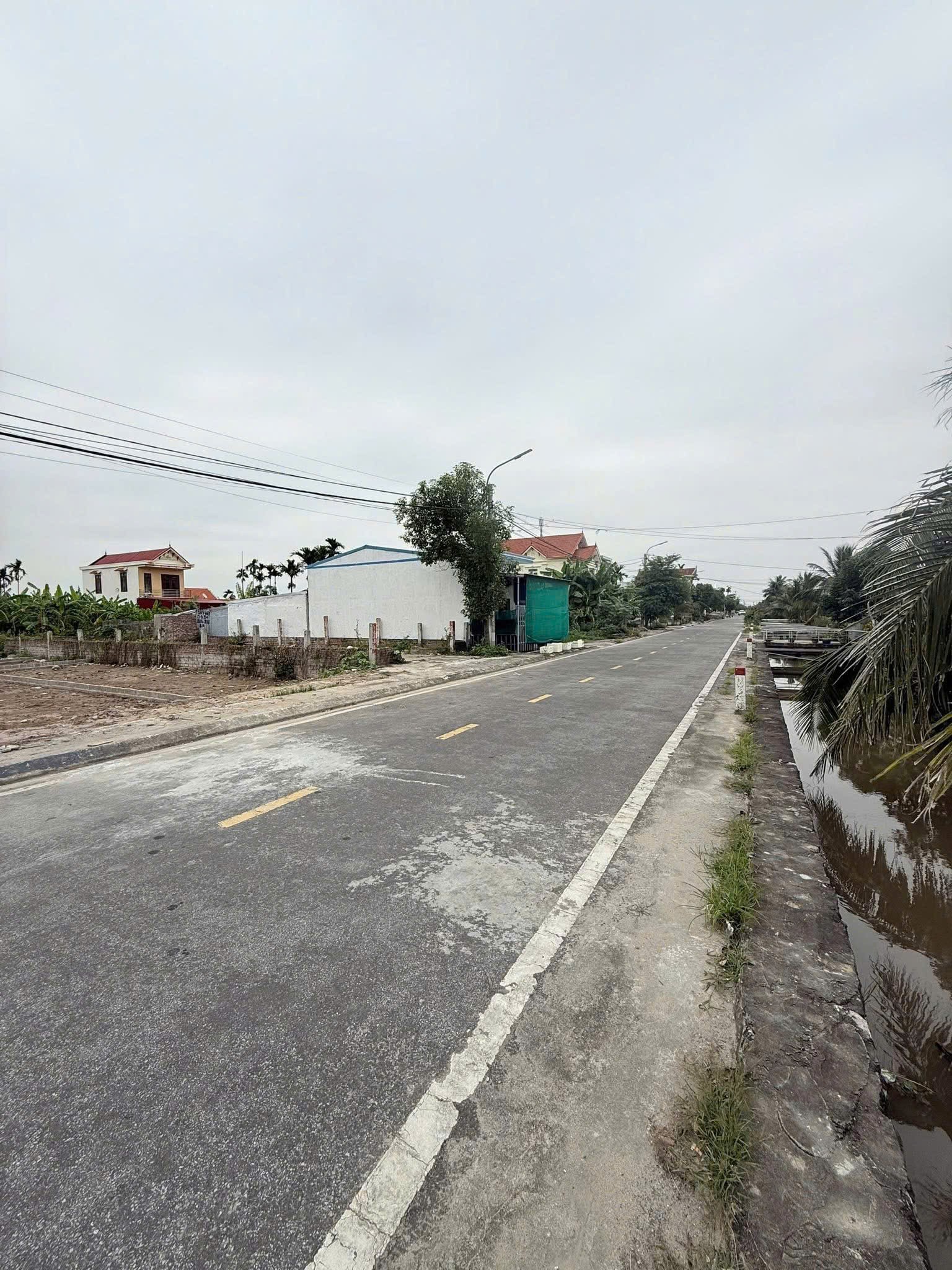 [1.6x tỷ] Lô đất mặt đường Trung Nghĩa kinh doanh tốt hướng Đông Nam - ZALO 0567 222 555 5