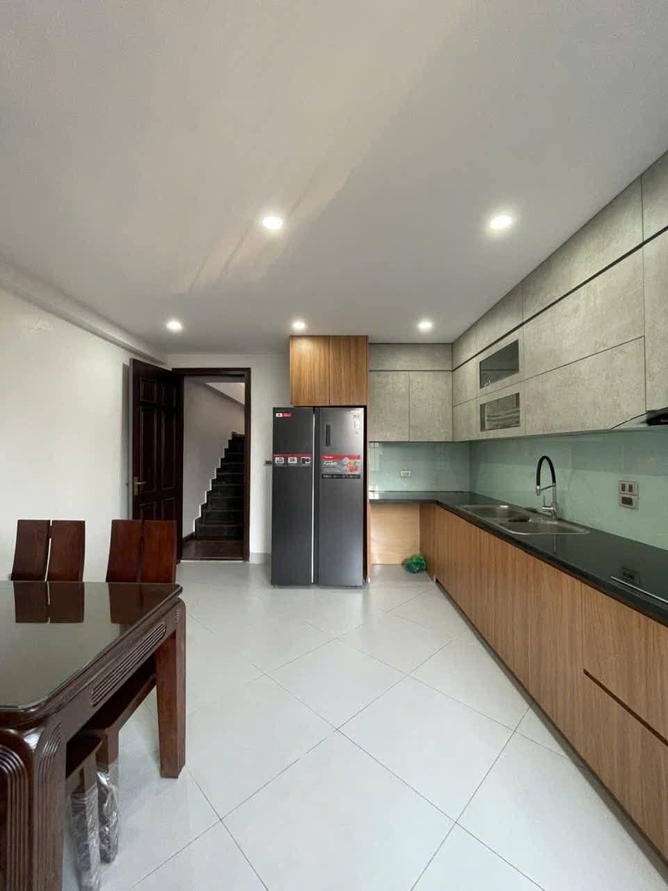 BÁN NHÀ NGUỴ NHƯ KONTUM, DT65M2 5T LÔ GÓC 2 MẶT NGÕ VỈA HÈ, OTO TRÁNH, KINH DOANH, 27.X TỶ 3