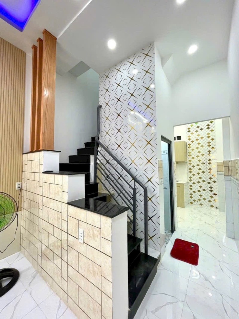 GIÁP CHỢ BÌNH TRỊ ĐÔNG 27M2 2 TẦNG SHR HOÀN CÔNG ĐỦ KO QH CHỈ 3.45 TỶ 6