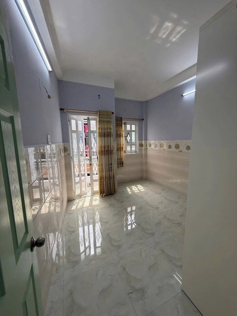 SỞ HỮU NHÀ 3 TẦNG ĐÚC 3PN 3WC SÂN THƯỢNG NGAY TRUNG TÂM Q11 CHỈ 4.58 TỶ 4