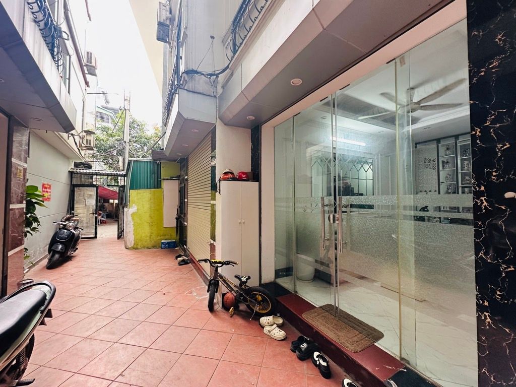Cần bán Nhà mặt tiền đường Ngõ Gốc Đề, Phường Mai Động, Diện tích 32m², Giá 8.35 Tỷ