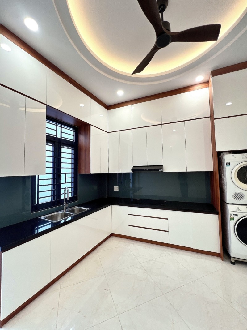 Bán nhà 4 tầng đường số 10 Linh Xuân, Thủ Đức, TP HCM. DT 68m2, 4PN, SH, 6.65  tỷ - 0933125879 3