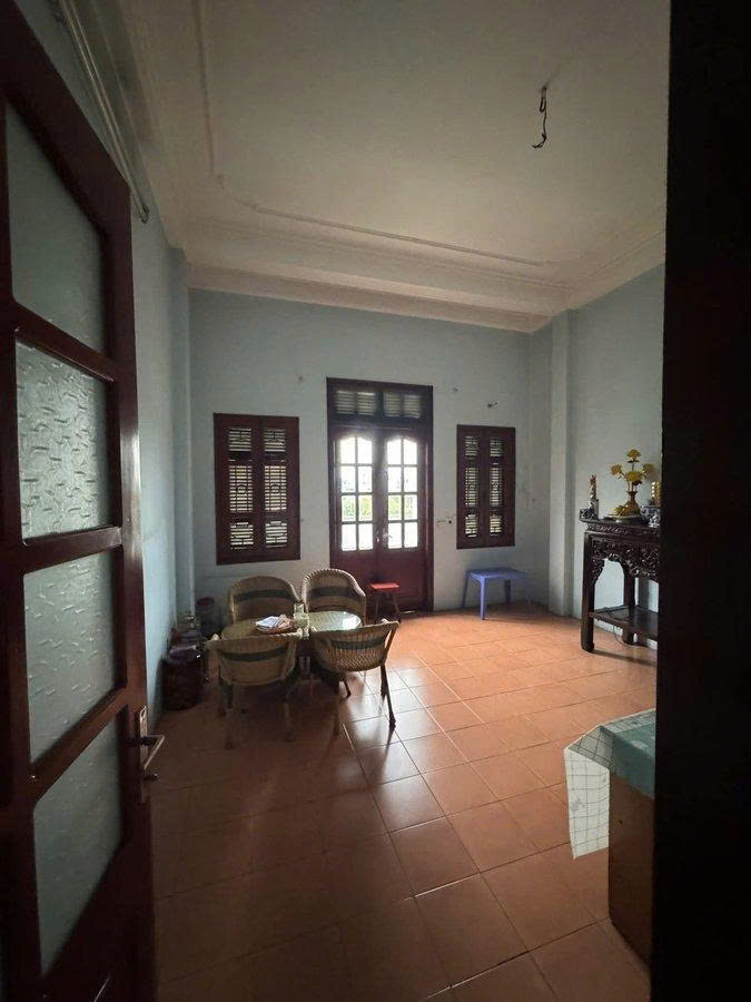 Bán nhà 4 tầng mặt phố lớn Quang Trung, 100m2, mặt tiền rộng 4m, vị trí đẹp, kinh doanh sầm uất, 5