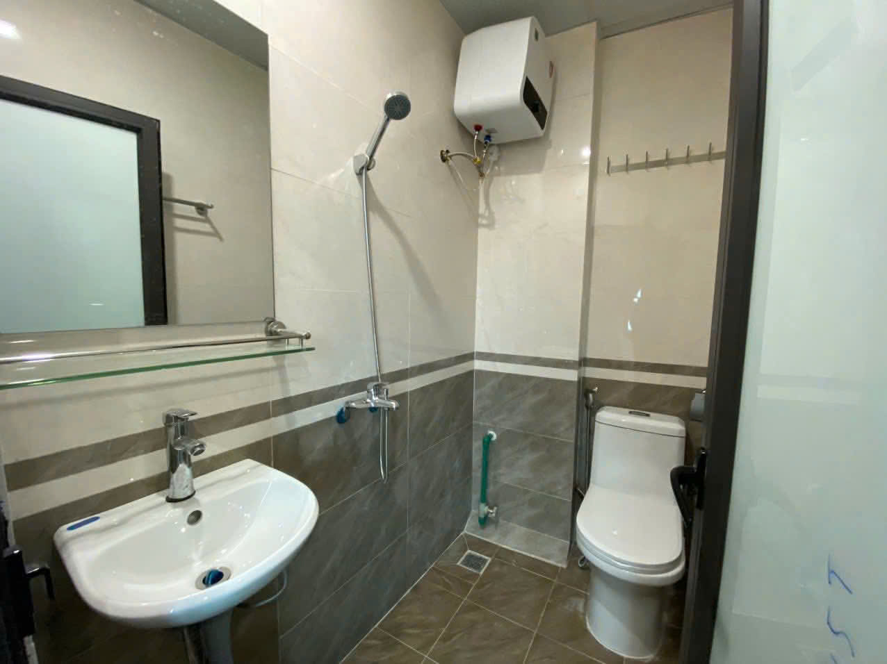 Căn hộ dịch vụ Xuân Phương 56M 6 Tầng, cho thuê 9 phòng full đô, 38tr tháng giá 8.75 tỷ 5