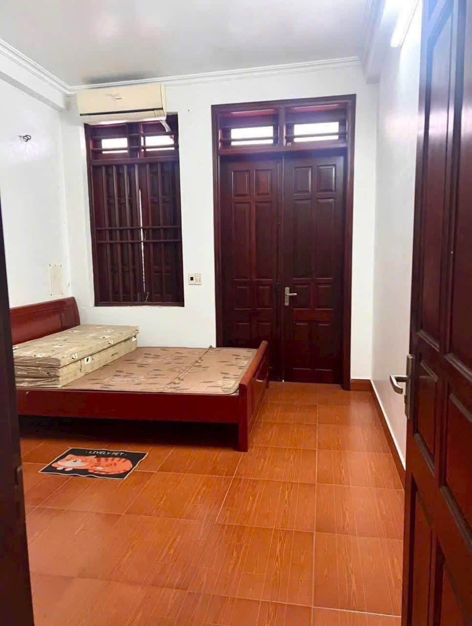 Bán nhà 3 tầng ngõ phố Phạm Thị Trân, ph Phạm Ngũ Lão, TP HD, 68.5m2, mt 4m, 4 ngủ 6