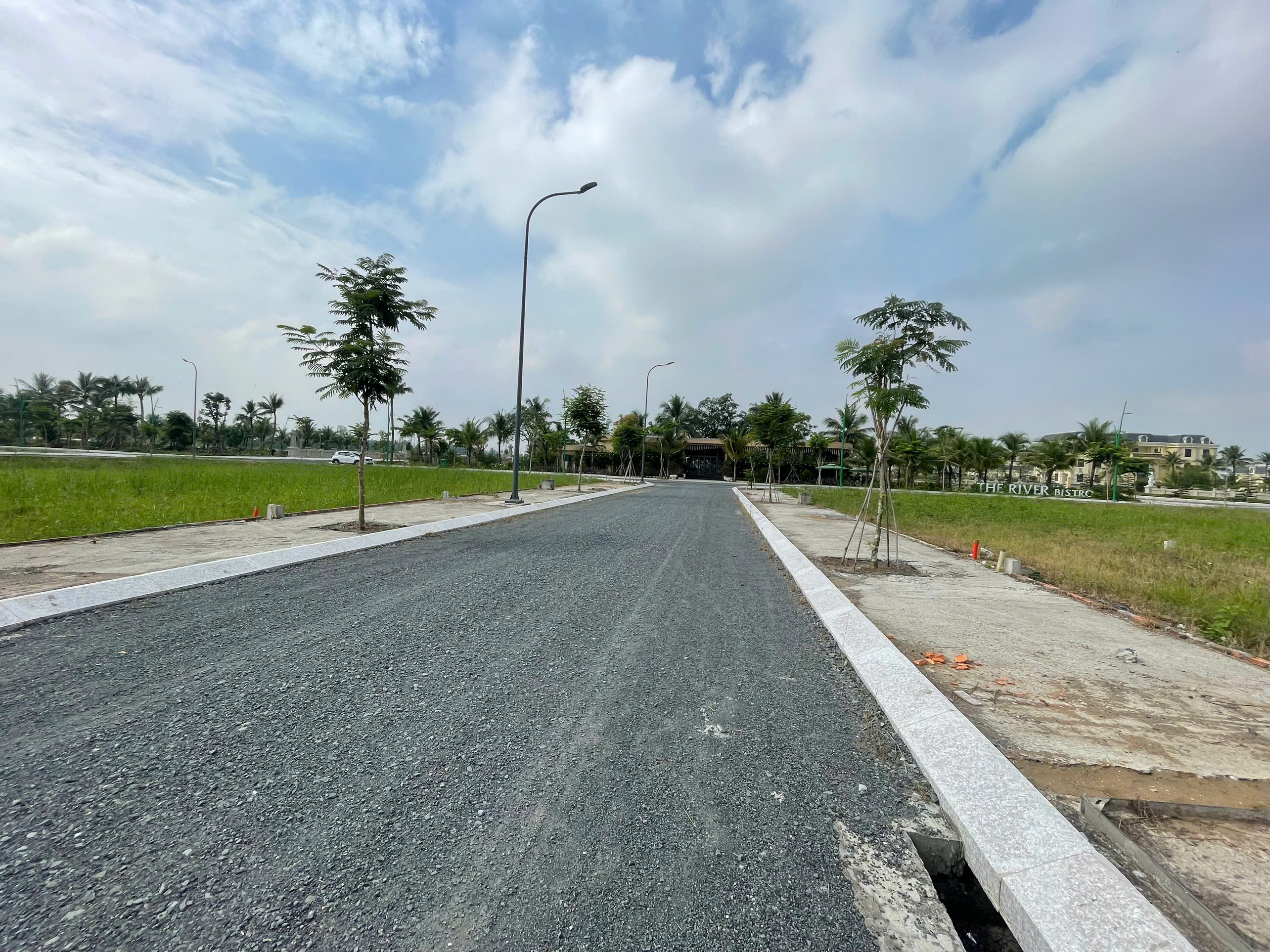 ĐẤT NỀN NGAY TRUNG TÂM HÀNH CHÍNH THỦ THỪA CHỈ HƠN 18TRIỆU/m, SỔ HỒNG RIÊNG TỪNG NỀN 4