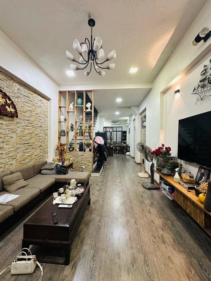 BÁT KHỐI LONG BIÊN-NHÀ MỚI ĐẸP-76Mx4T 14xTỶ-ÔTÔ VÀO NHÀ-MẶT NGÕ THÔNG KINH DOANH