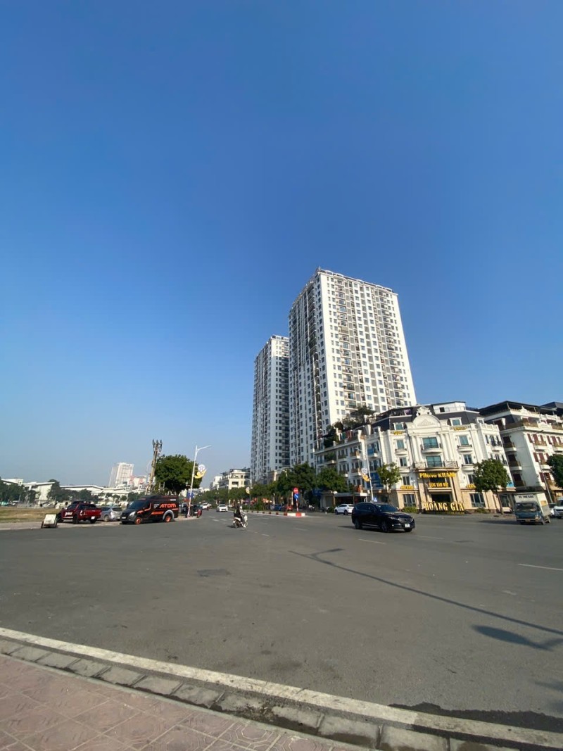 BÁN ĐẤT HỒNG TIẾN – LONG BIÊN  VỊ TRÍ NGÃ 4 VÀNG 3