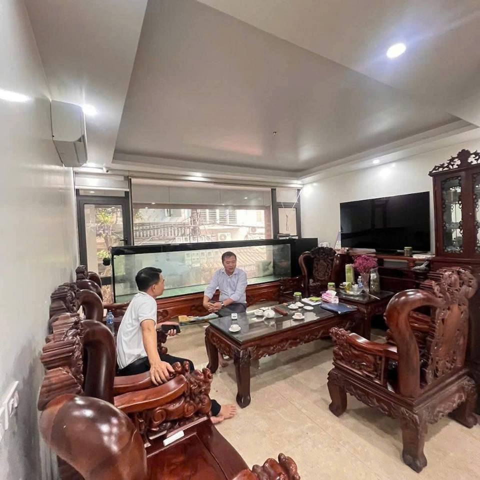 Bán nhà Đội Cấn, Ba Đình, mặt ngõ thông, ô tô tránh nhau thoải mái, kinh doanh tốt. Giá 31 tỷ 2