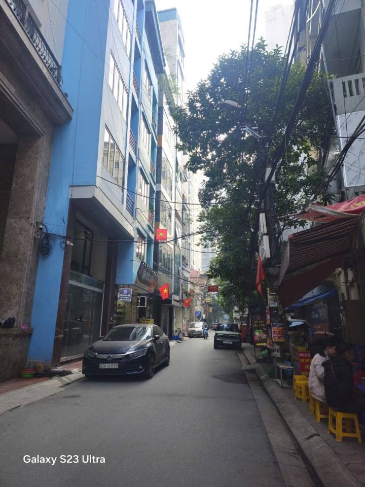Bán nhà Đội Cấn, Ba Đình, mặt ngõ thông, ô tô tránh nhau thoải mái, kinh doanh tốt. Giá 31 tỷ 1