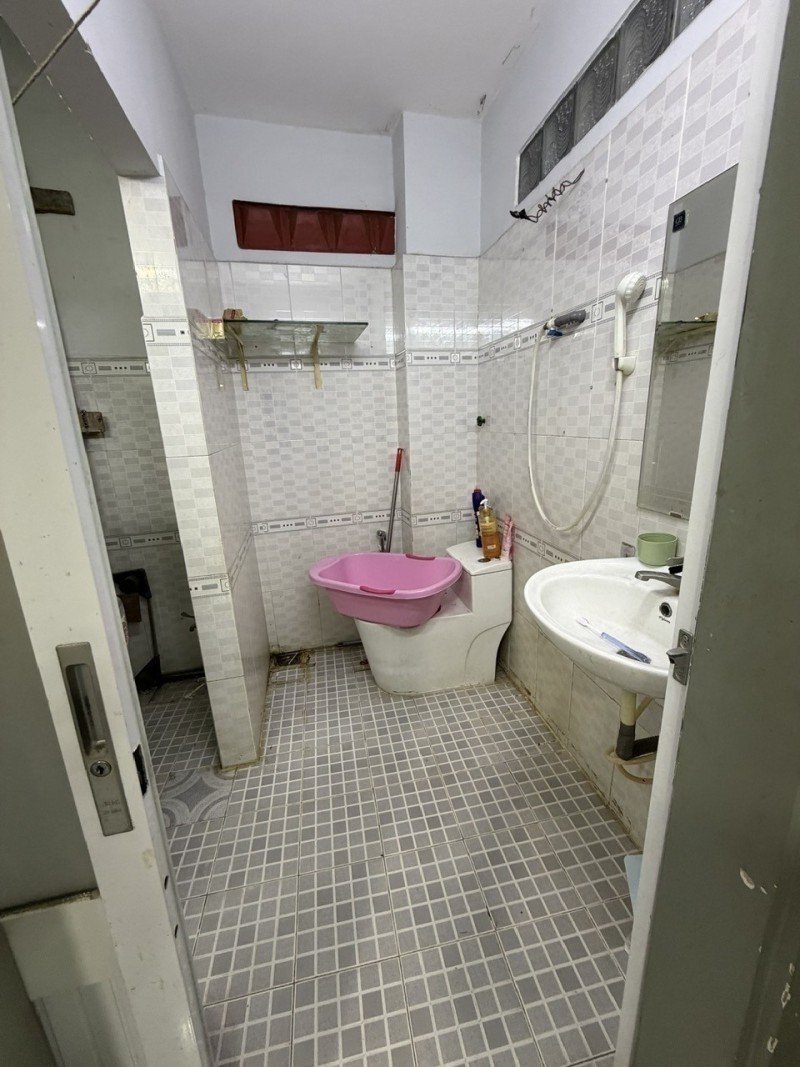 GIÁP MÃ LÒ HẺM XE HƠI 28M2 3 TẦNG ĐÚC 2PN 2WC CHỈ 3.98 TỶ 5