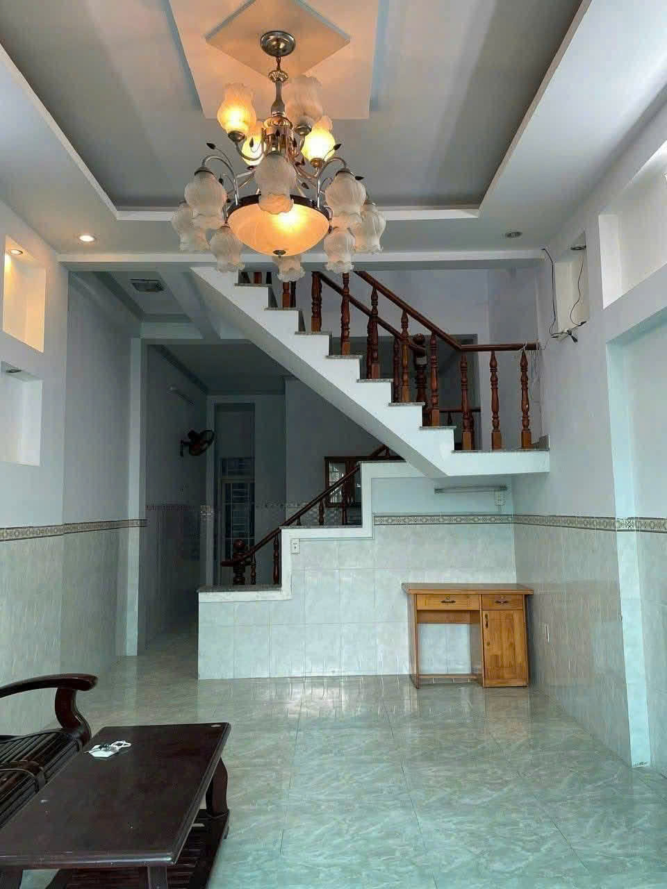 CHO THUÊ NHÀ HẺM XE TẢI ĐƯỜNG 48 TRET 1 LAU -4PN, 2WC, GIÁ 12TR