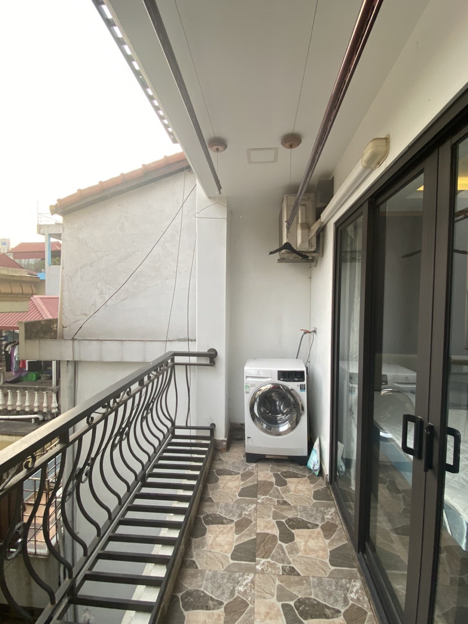 Cho thuê căn chung cư mini 1PN, 1WC cực xịn xò – Ngay ngõ 193 Trích Sài, Tây Hồ. Chỉ 6.5tr 6