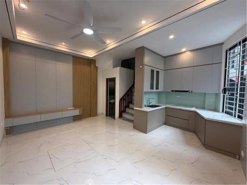 BÁN NHÀ LÕI THẠCH BÀN –  5 TẦNG –  HỘI TỤ ĐỈNH CAO TIỆN ÍCH 5.9 tỷ