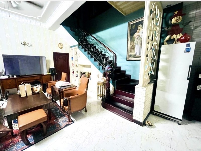 Bán Biệt Thự sân vườn, đường Trương Thanh Hải, Tăng NHơn Phú B, Thủ Đức, TP HCM. DT  210m2, Sổ