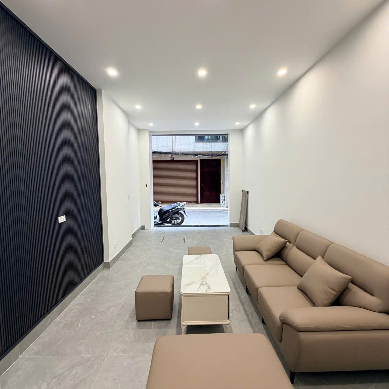 Bán Nhà Ngõ Thịnh Hào1 44m2. 4 tầng. mặt tiền 3.5m. giá 19.9 tỷ Đống Đa Hà Nội 2