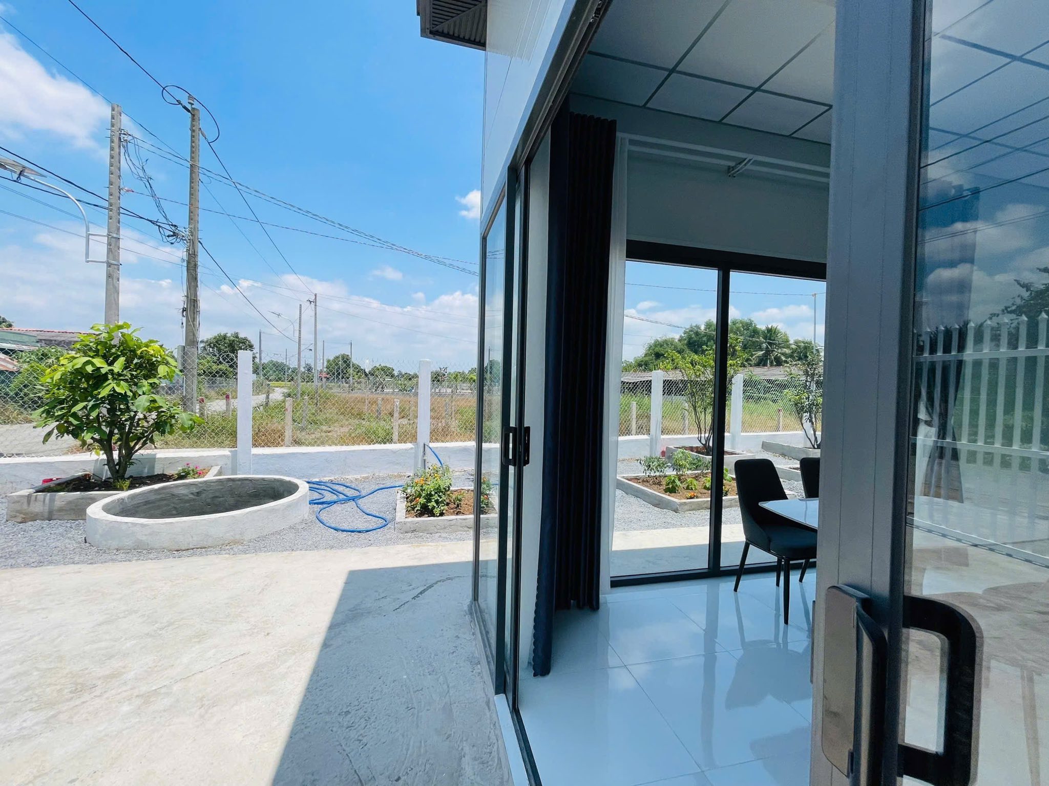 Bán nhà vườn mt đường Nguyễn Thị Tầm, Bình Lãng, Tân Trụ dt 166m2 full thổ giá 1,11 tỷ 2