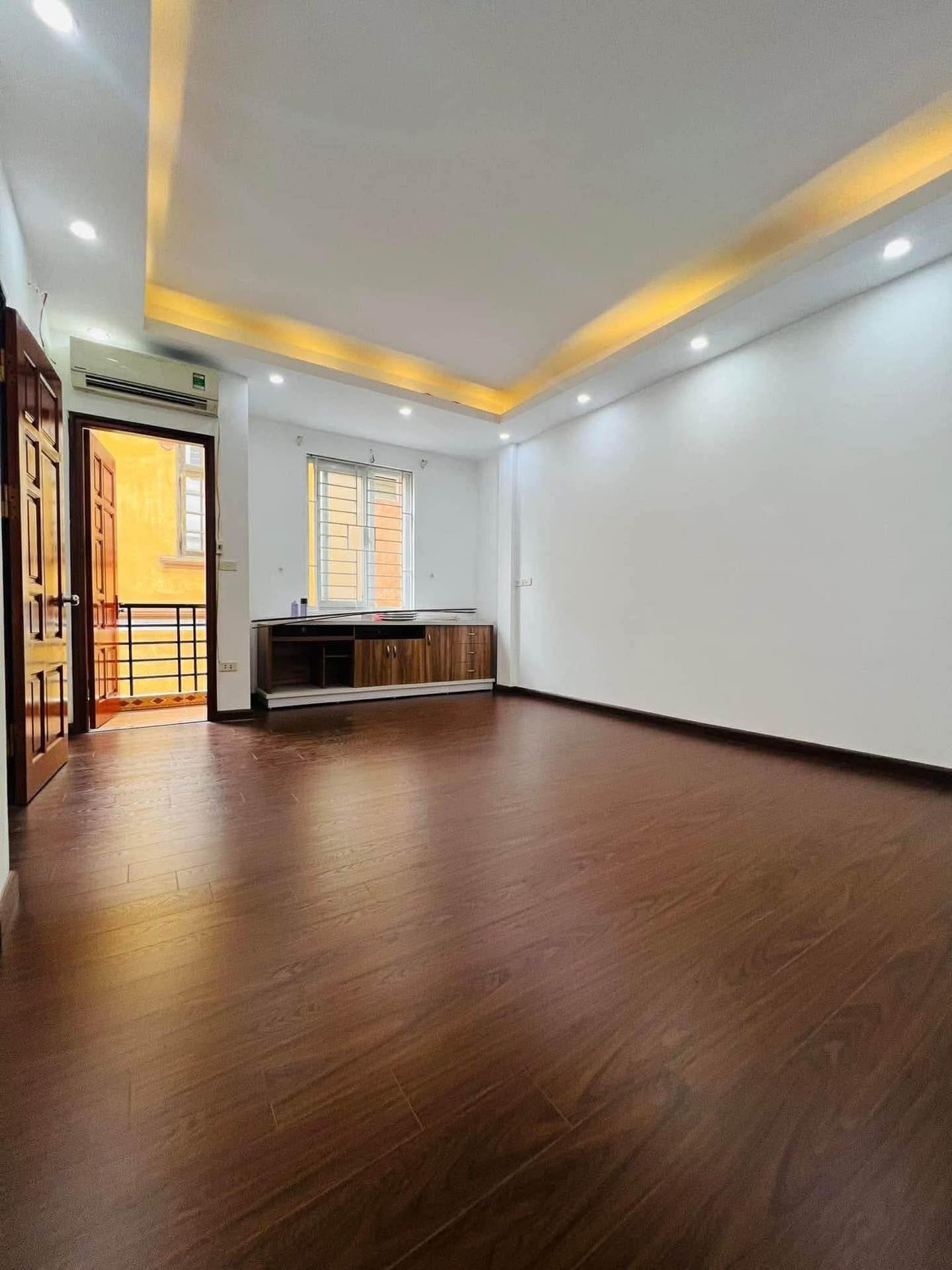 Cần BÁN GẤP NHÀ 5 TẦNG SÁT NGUYỄN VĂN LINH – 6 TỶ – GIÁ "SẬP SÀN" KHU VỰC 3