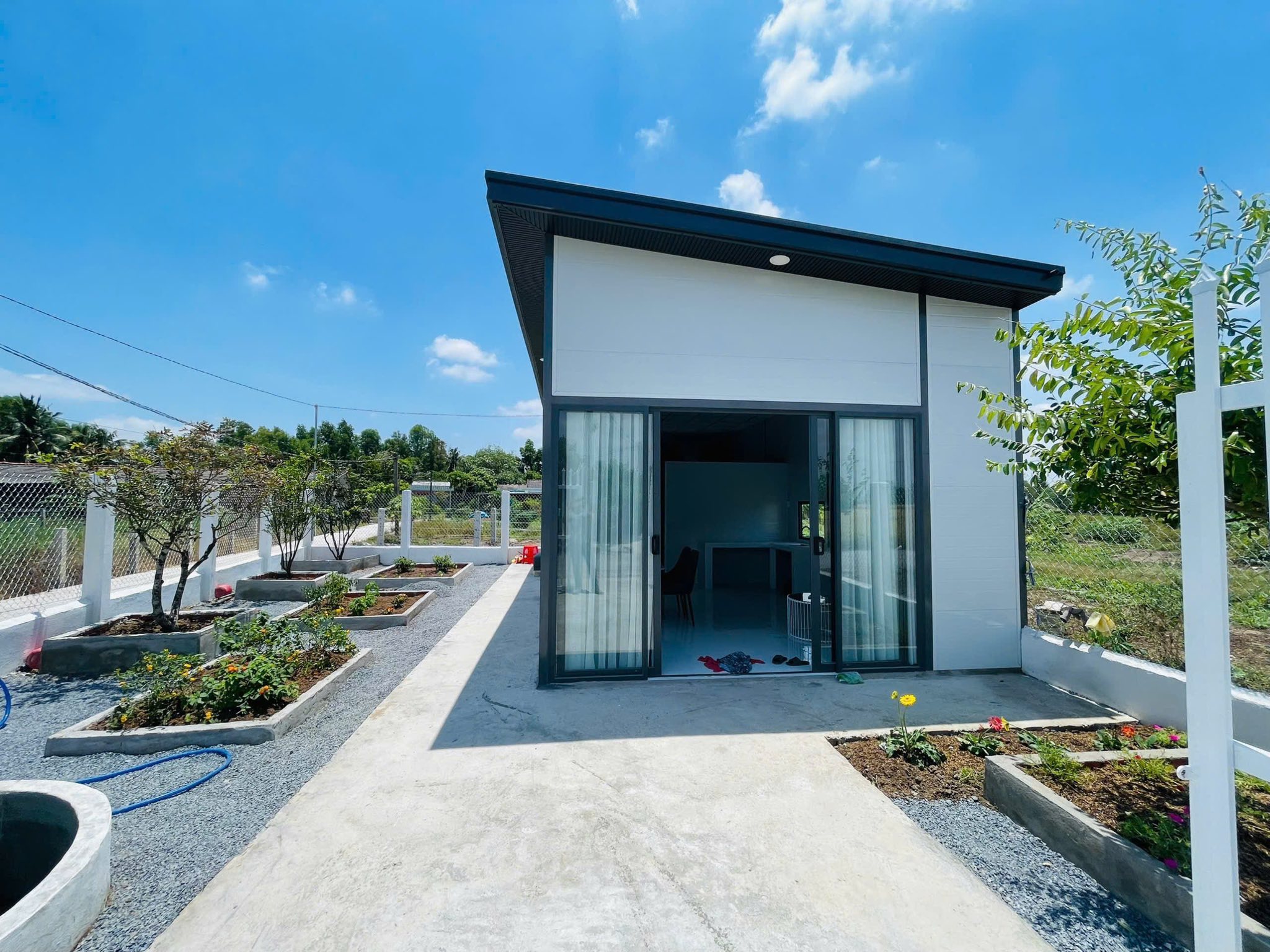 Bán nhà vườn mt đường Nguyễn Thị Tầm, Bình Lãng, Tân Trụ dt 166m2 full thổ giá 1,11 tỷ 8