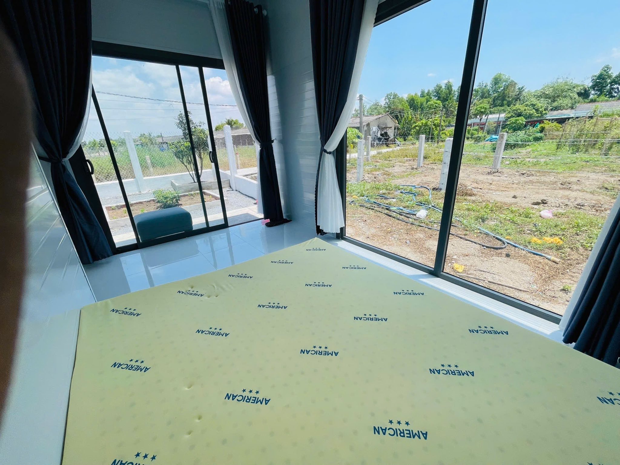 Bán nhà vườn mt đường Nguyễn Thị Tầm, Bình Lãng, Tân Trụ dt 166m2 full thổ giá 1,11 tỷ 9