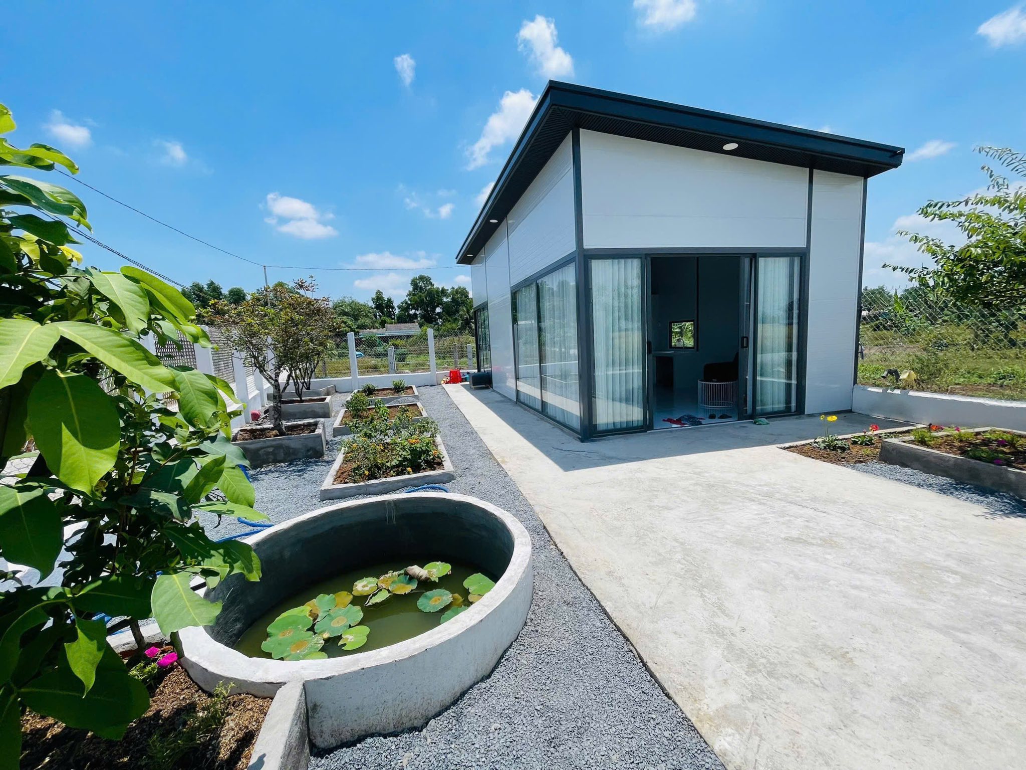 Bán nhà vườn mt đường Nguyễn Thị Tầm, Bình Lãng, Tân Trụ dt 166m2 full thổ giá 1,11 tỷ 10